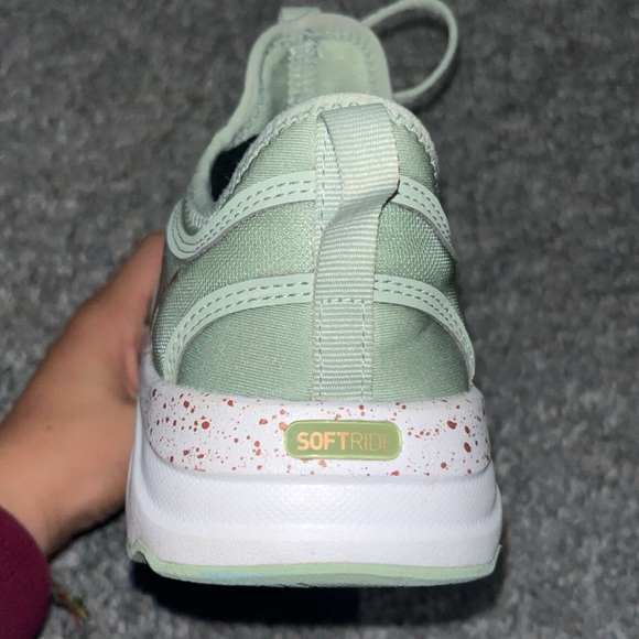 puma shoes size 8 - Picture 2 of 4